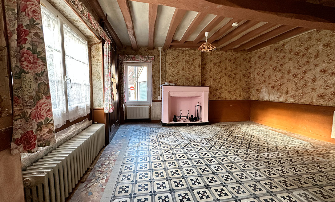 Nous vous accueillons dans notre agence immobilière à Bellême pour tous projets immobiliers.