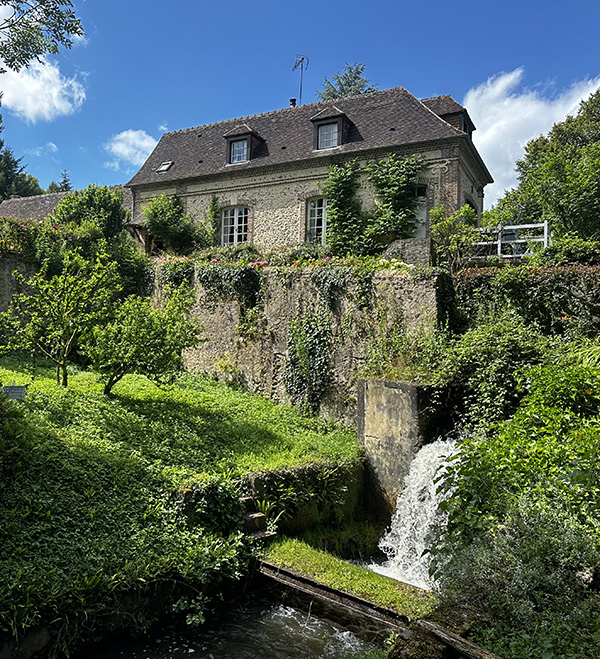 L'agence immobilière Jean-Louis Vadé à Bellême vous accueil pour tous projets immobiliers.