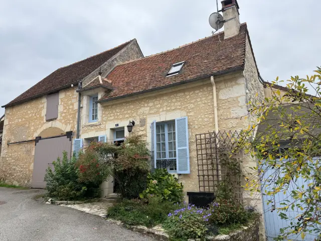 Maison traditionnelle au cœur du village de Mauves-sur-Huisne, Perche